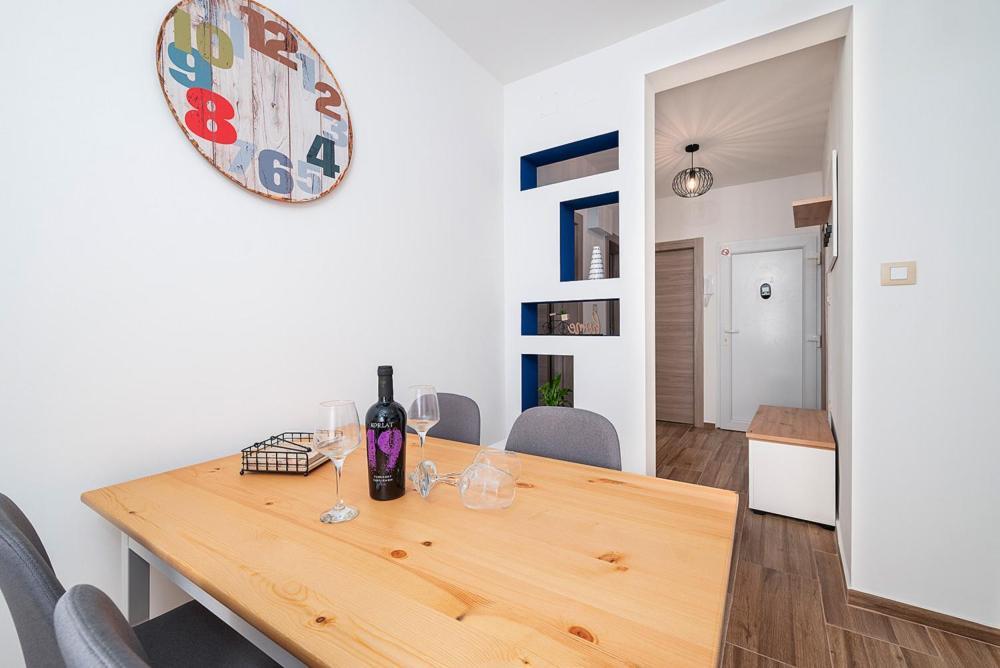 Apartma Luna *